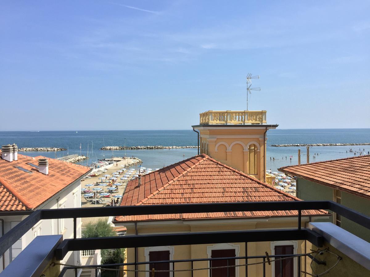 Hotel Mirabel ريميني المظهر الخارجي الصورة