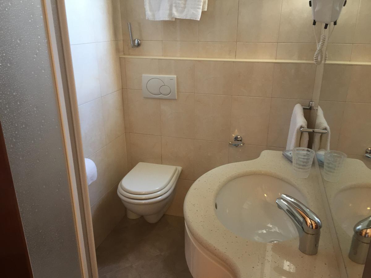 Hotel Mirabel ريميني المظهر الخارجي الصورة